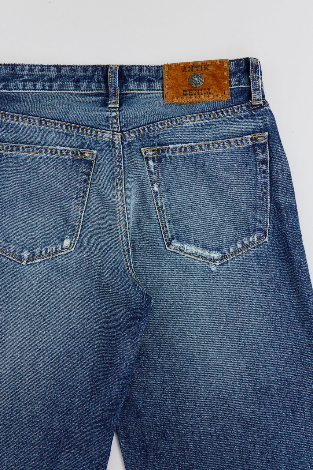 AW1660KAN KANSAS RIBCAGE LOOSE JEANS