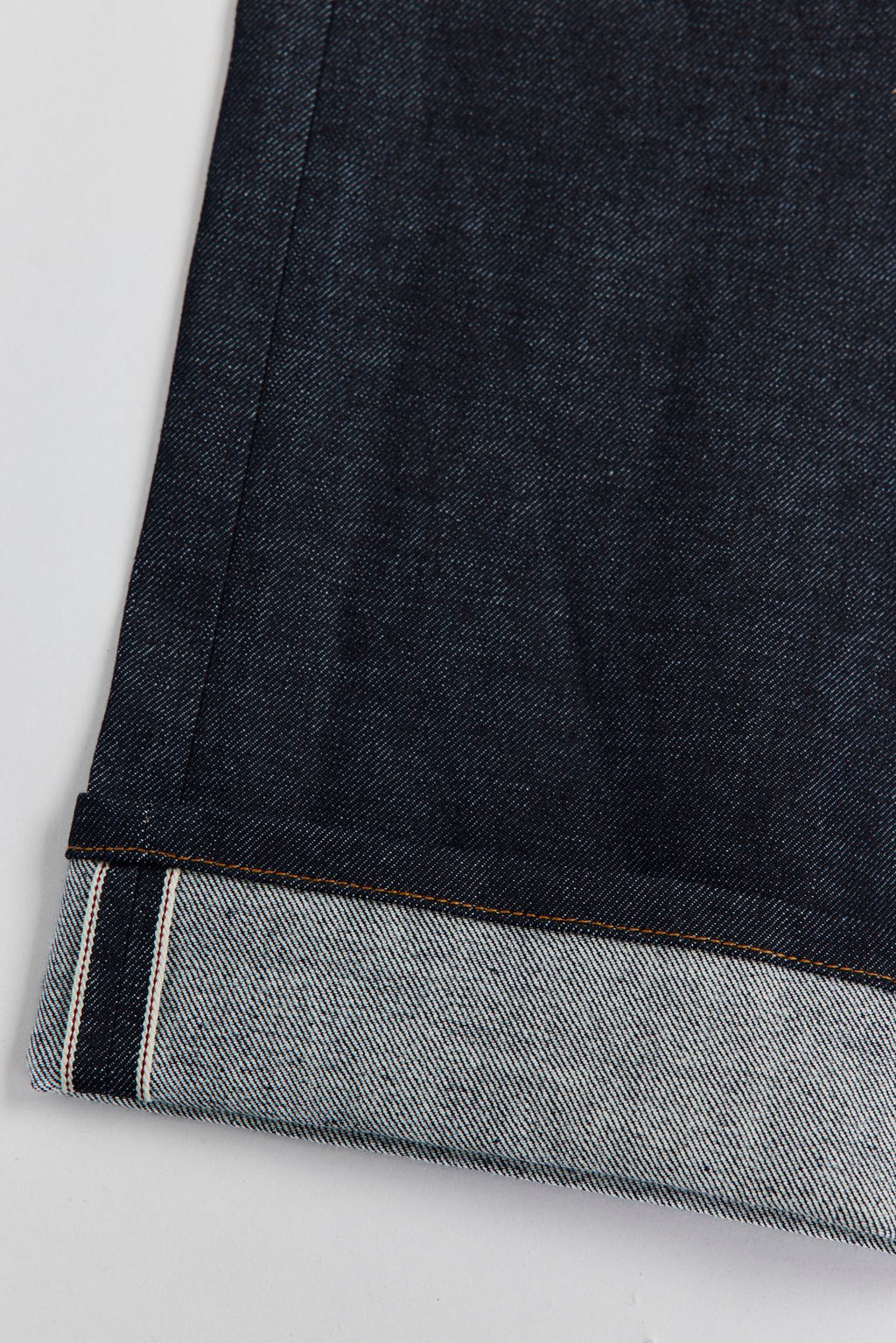 AM1001 RAW SLIM STRAIGHT JEANS