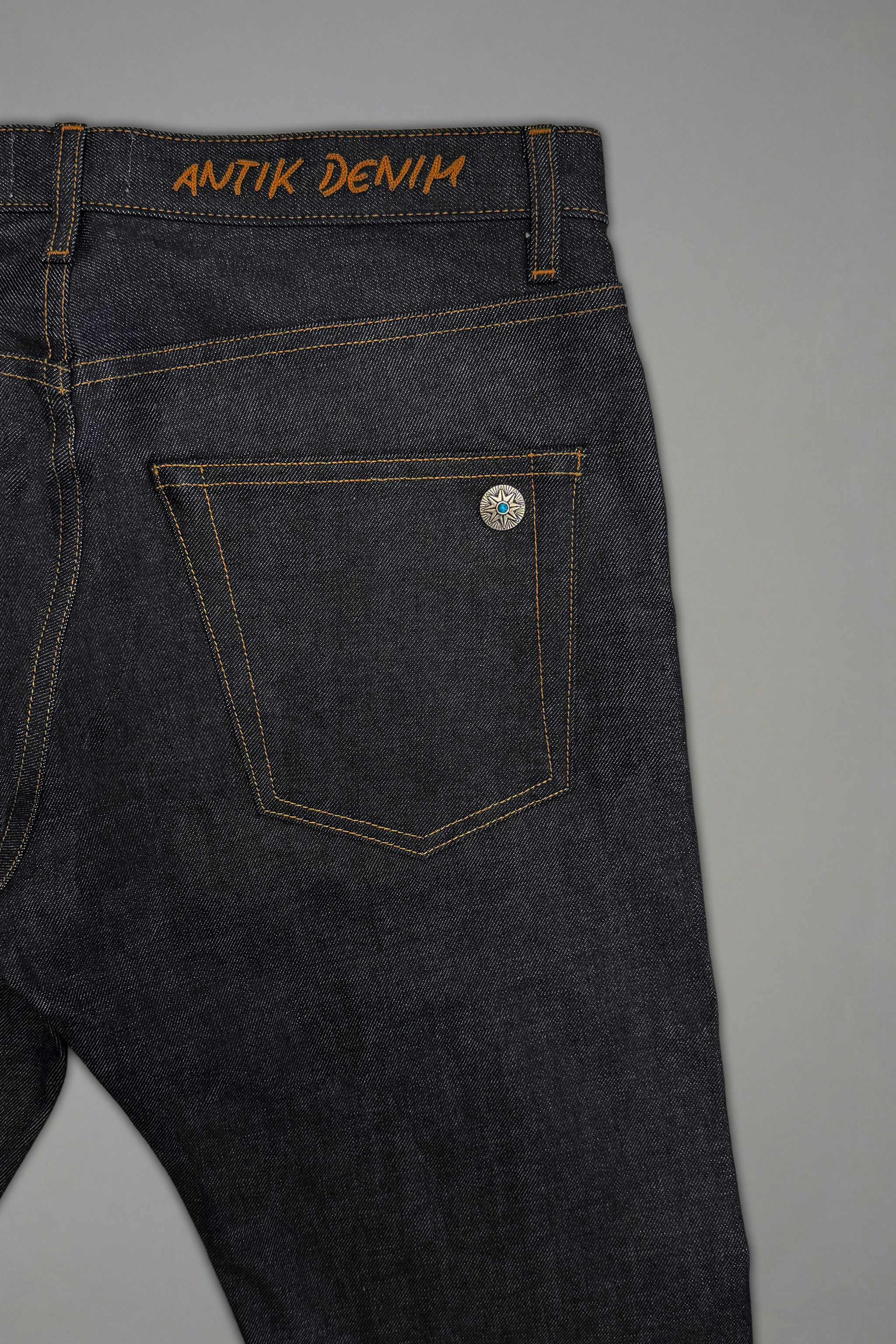 AM1004 RAW SLIM STRAIGHT JEANS