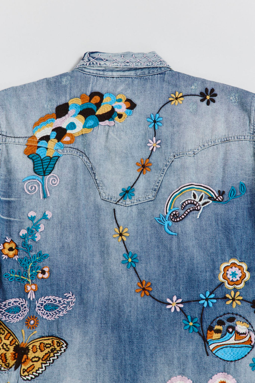 AW1601 BUTTERFLY SHIRT