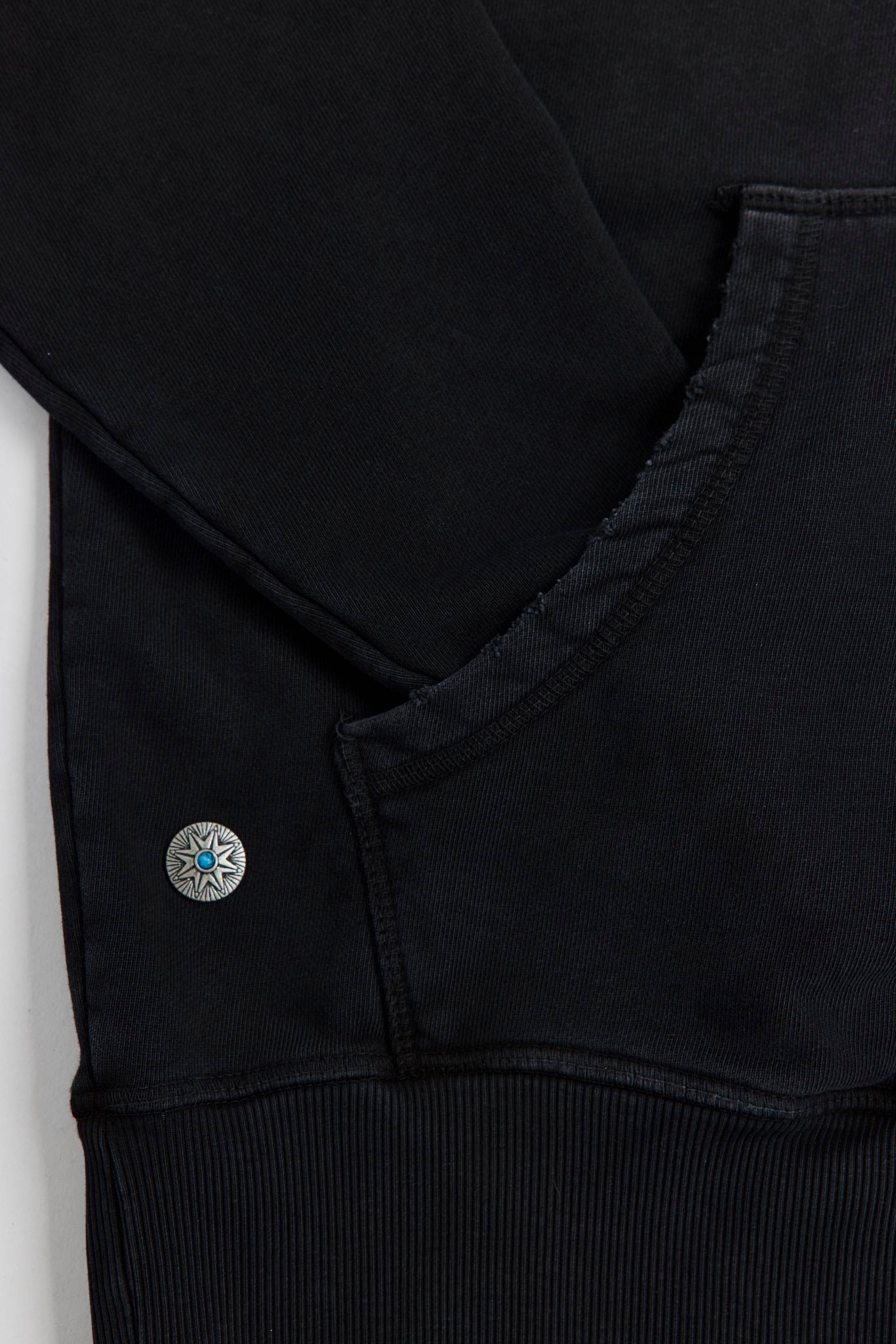 AM9800 BLACK HOODIE