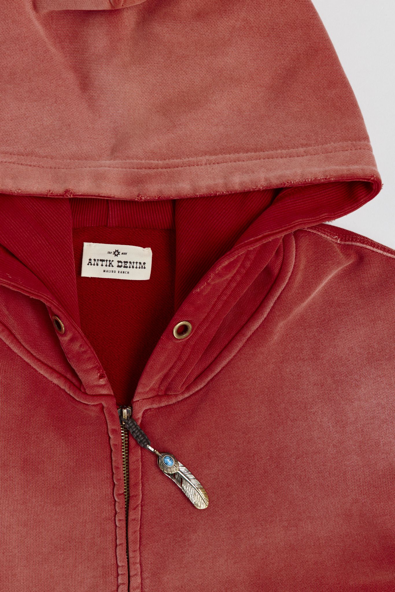 AM9800 RED HOODIE
