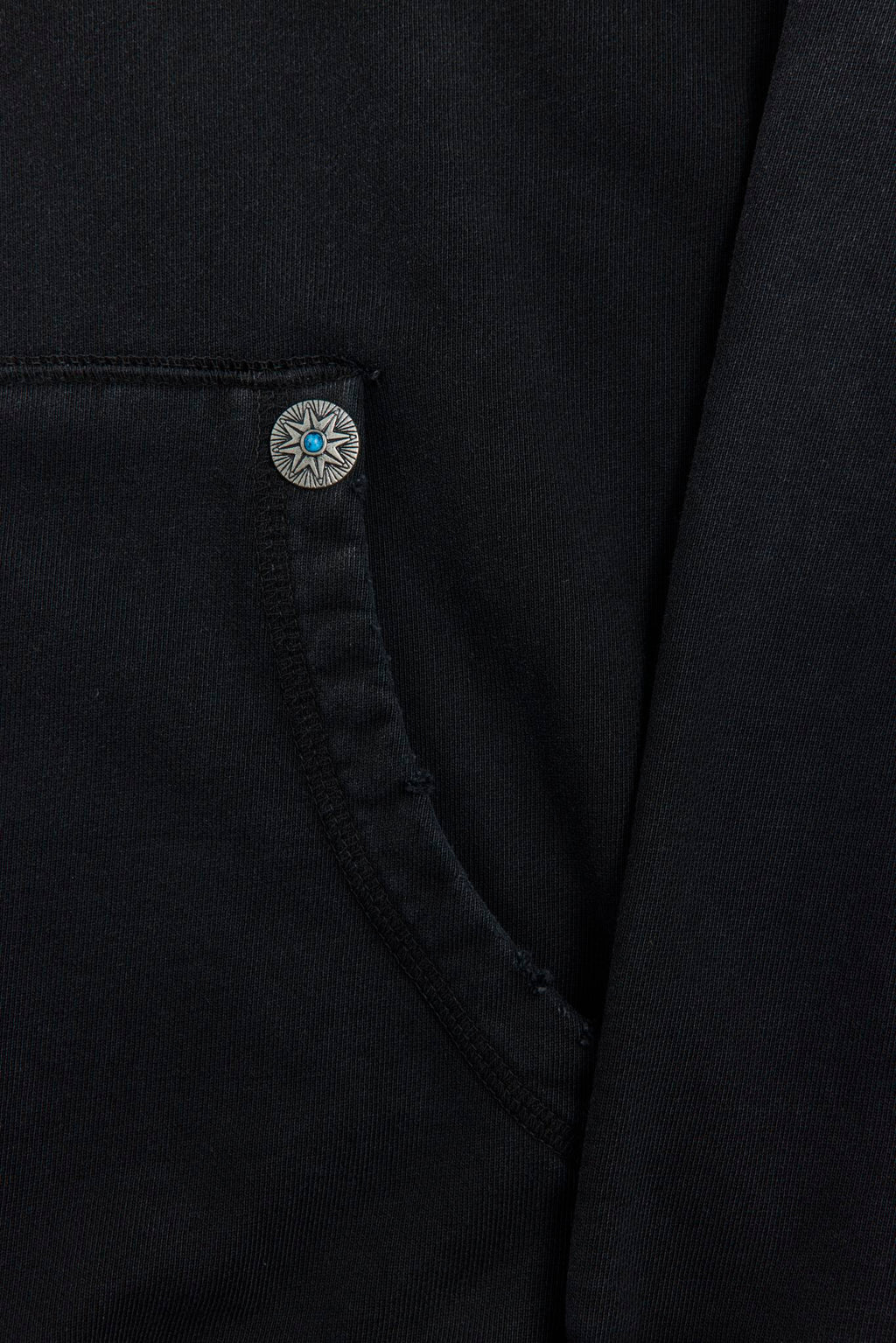 AM8500 BLACK HOODIE