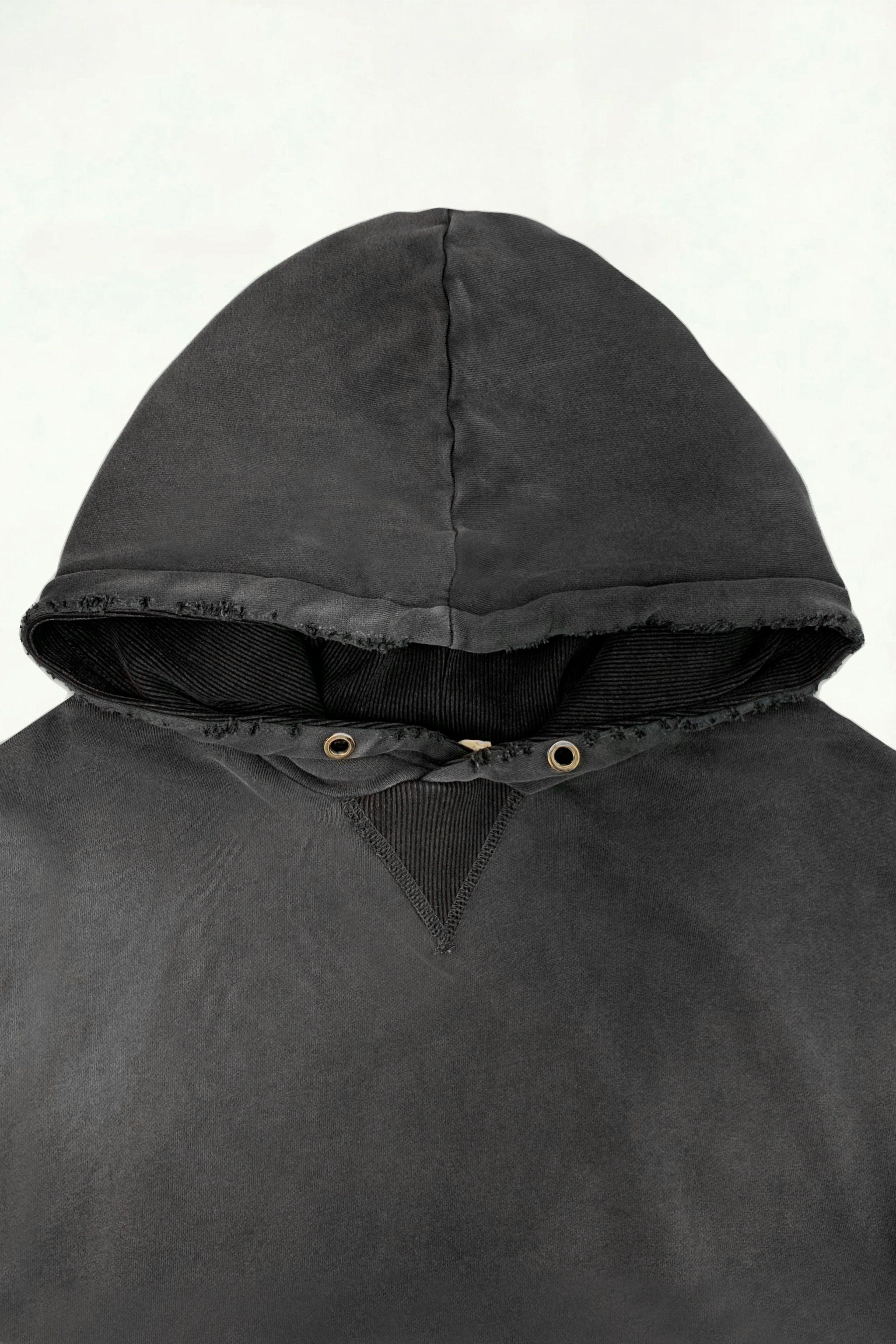 AM8500 BLACK HOODIE