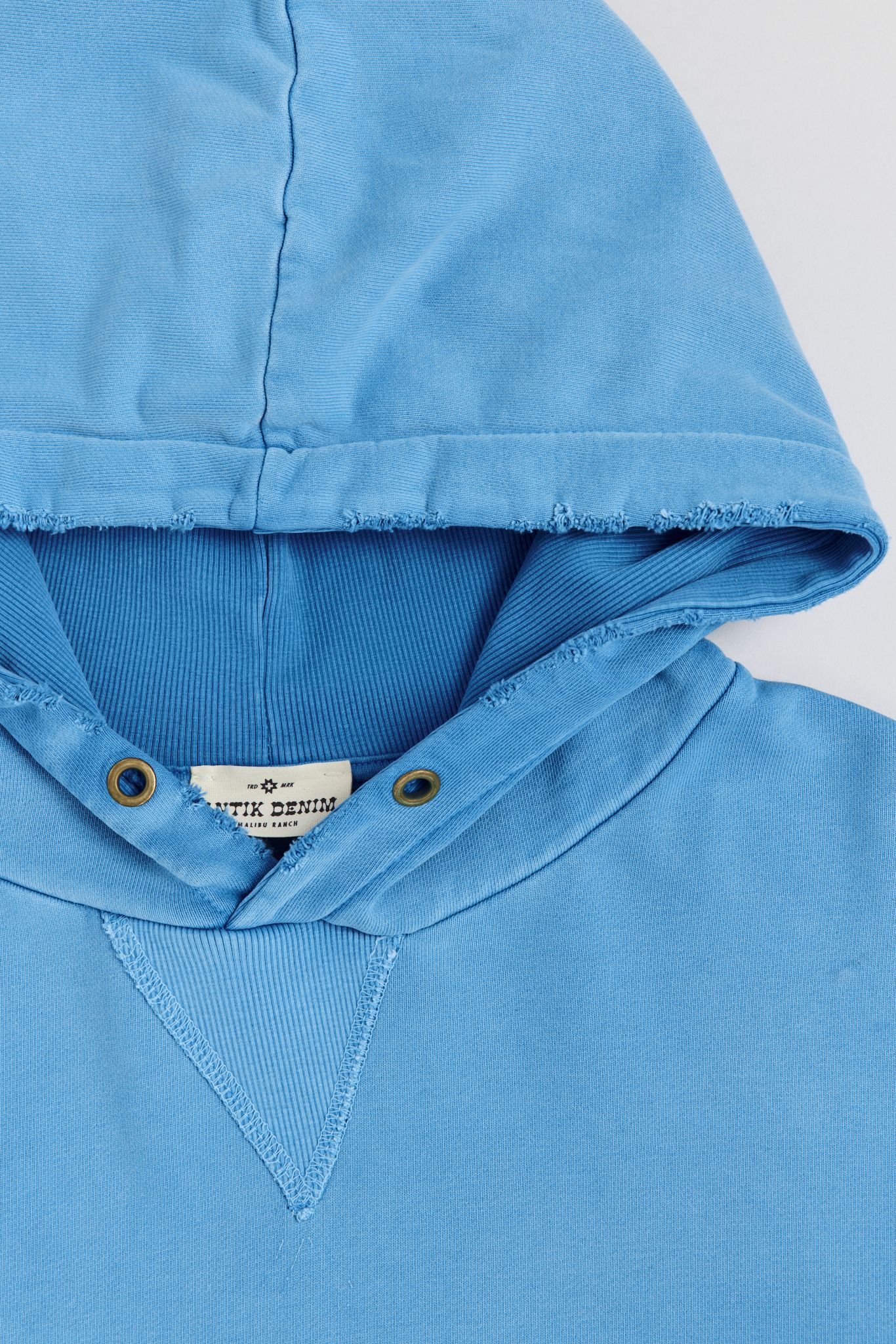 AM8500 TURQUOISE HOODIE