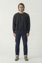 AM8700 BLACK CREWNECK SWEATER
