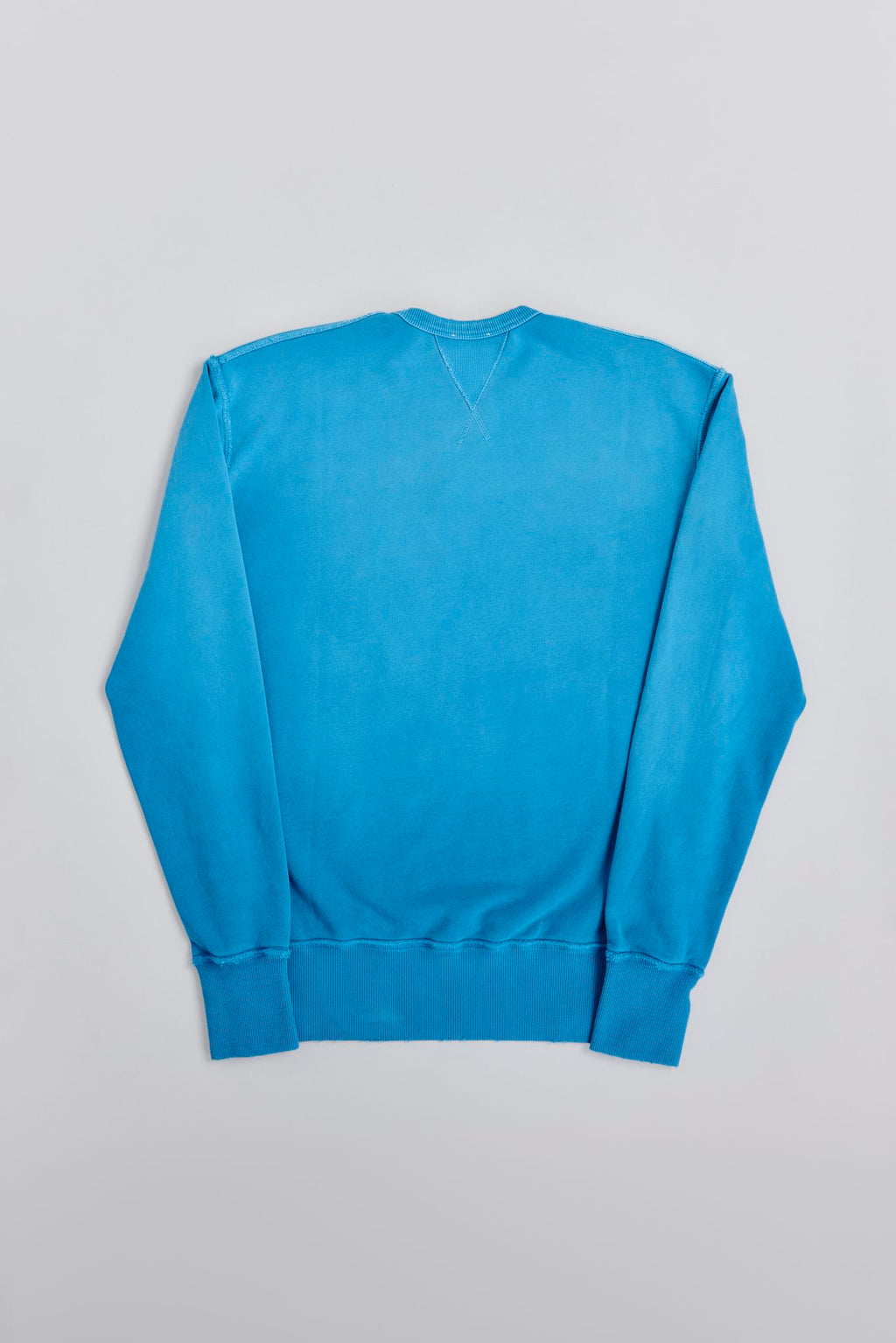 AM8700 TURQUOISE CREWNECK SWEATER