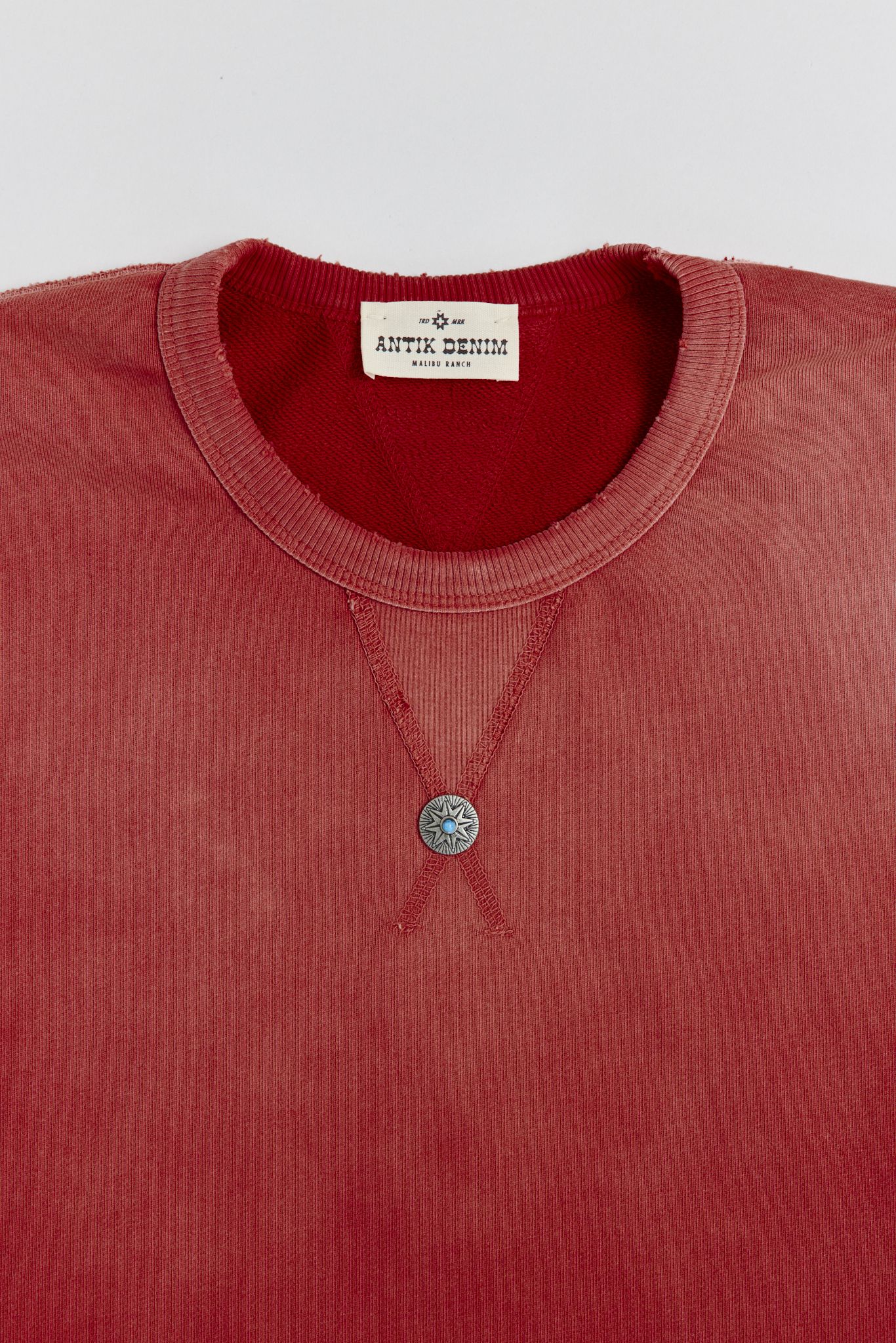 AM8700 RED CREWNECK SWEATER