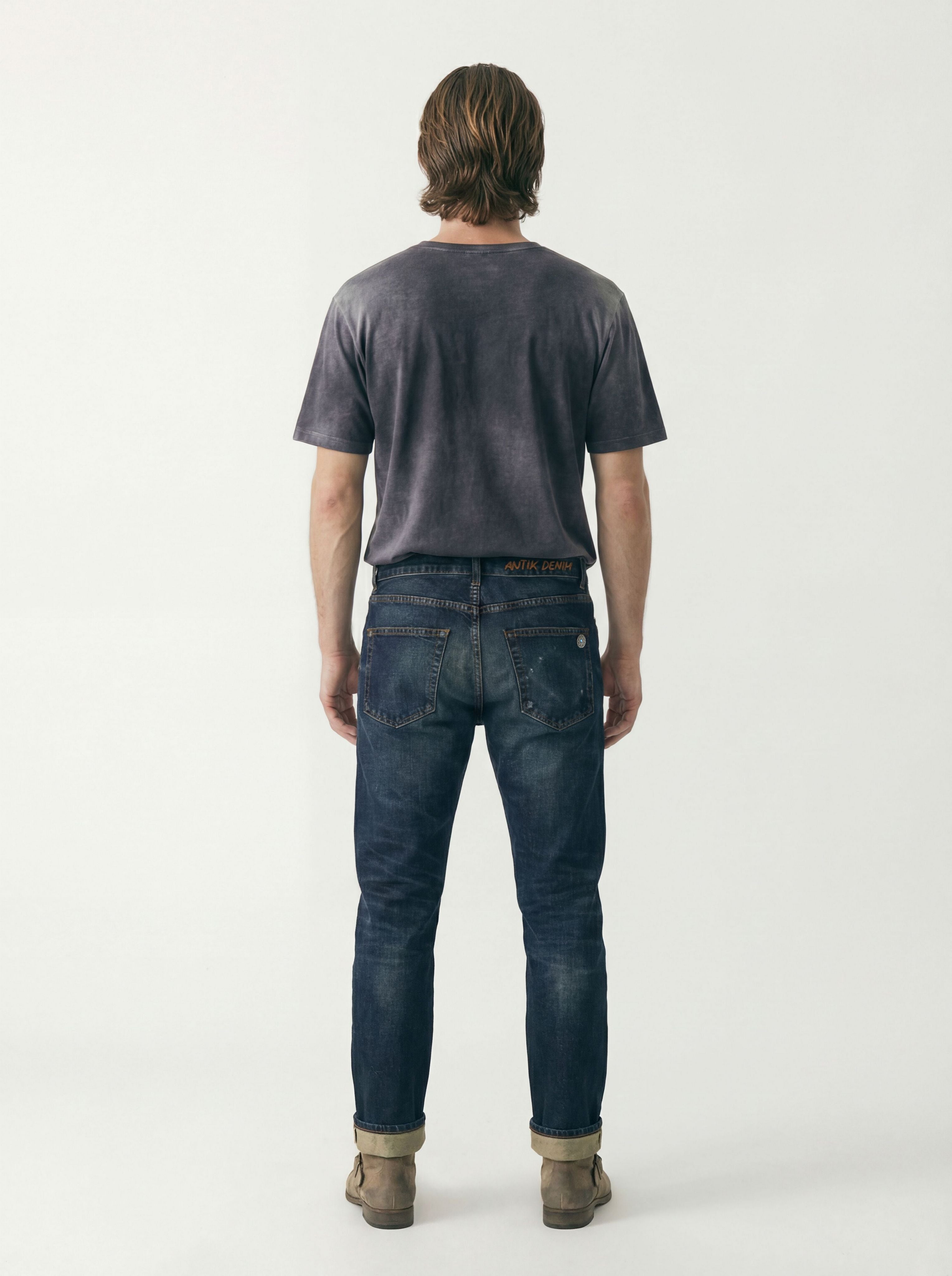 AM1001 HERITAGE SLIM STRAIGHT JEANS