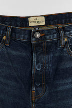 AM1001 HERITAGE SLIM STRAIGHT JEANS