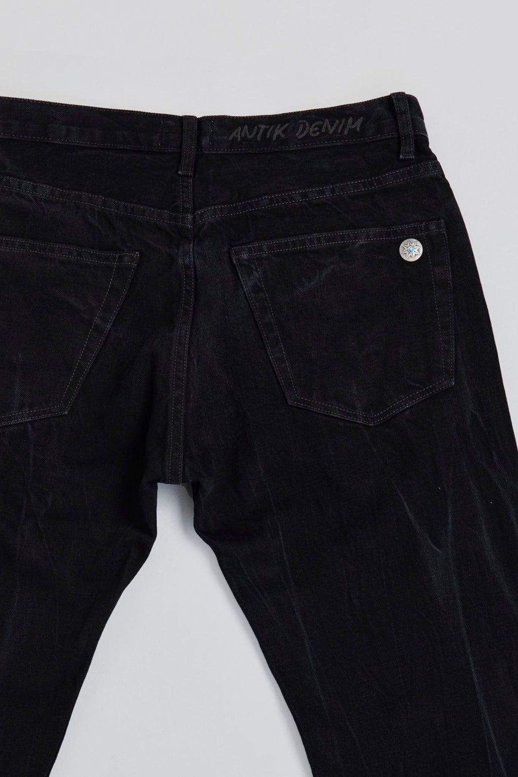 AM1002 LEGENDARY SLIM STRAIGHT JEANS