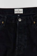 AM1002 LEGENDARY SLIM STRAIGHT JEANS