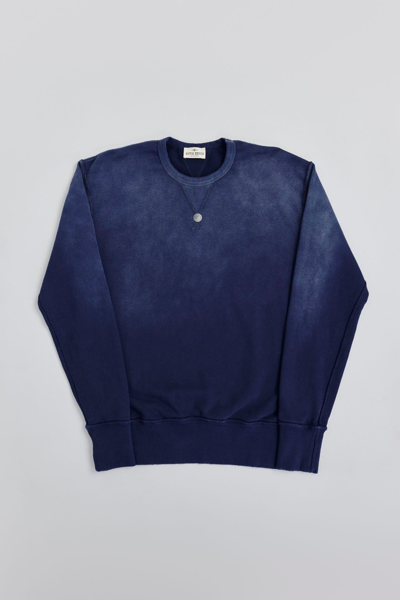 AM8700W NAVY CREW NECK SWEATER