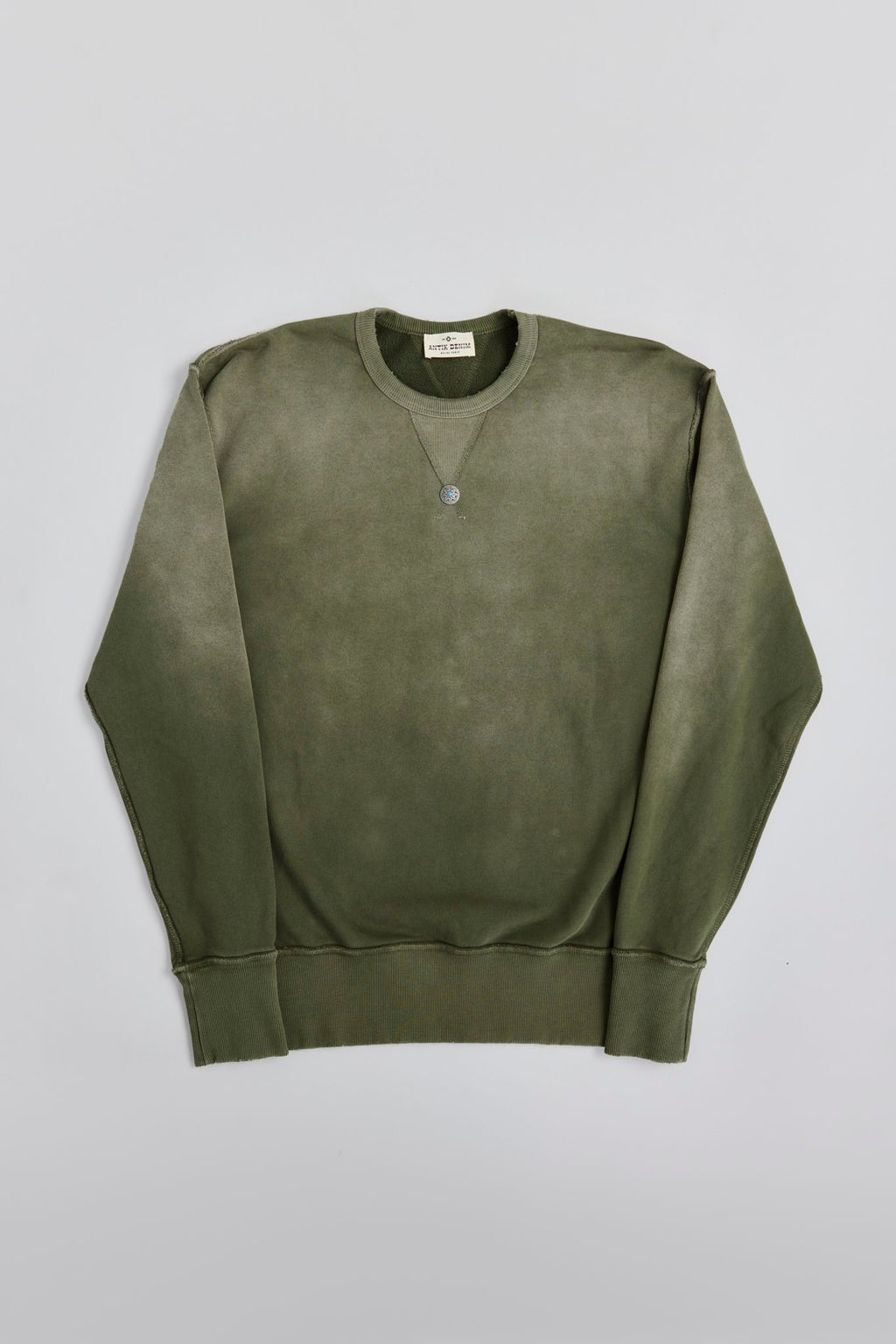 AM8700W OLIVE CREW NECK SWEATER