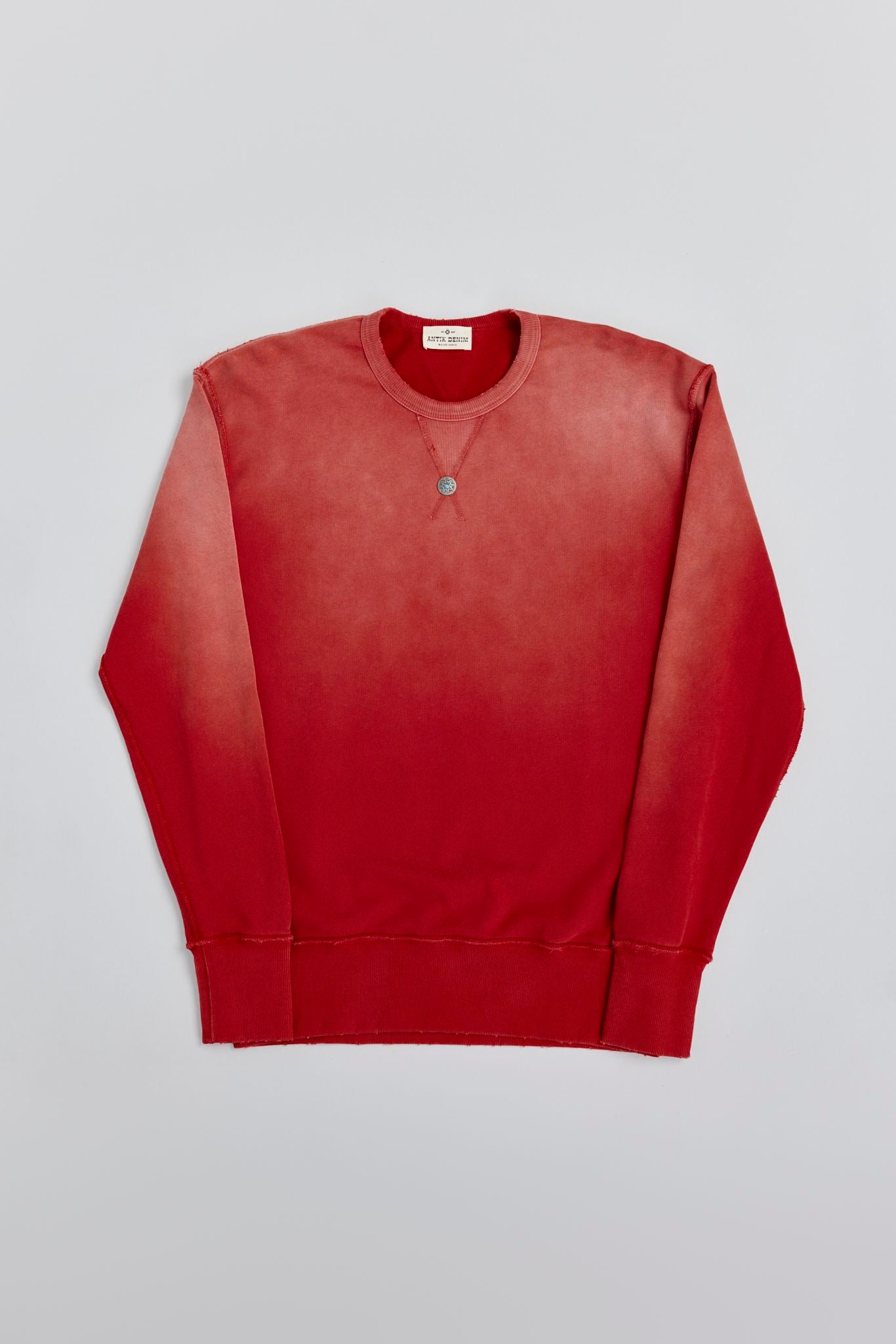 AM8700W RED CREWNECK SWEATER
