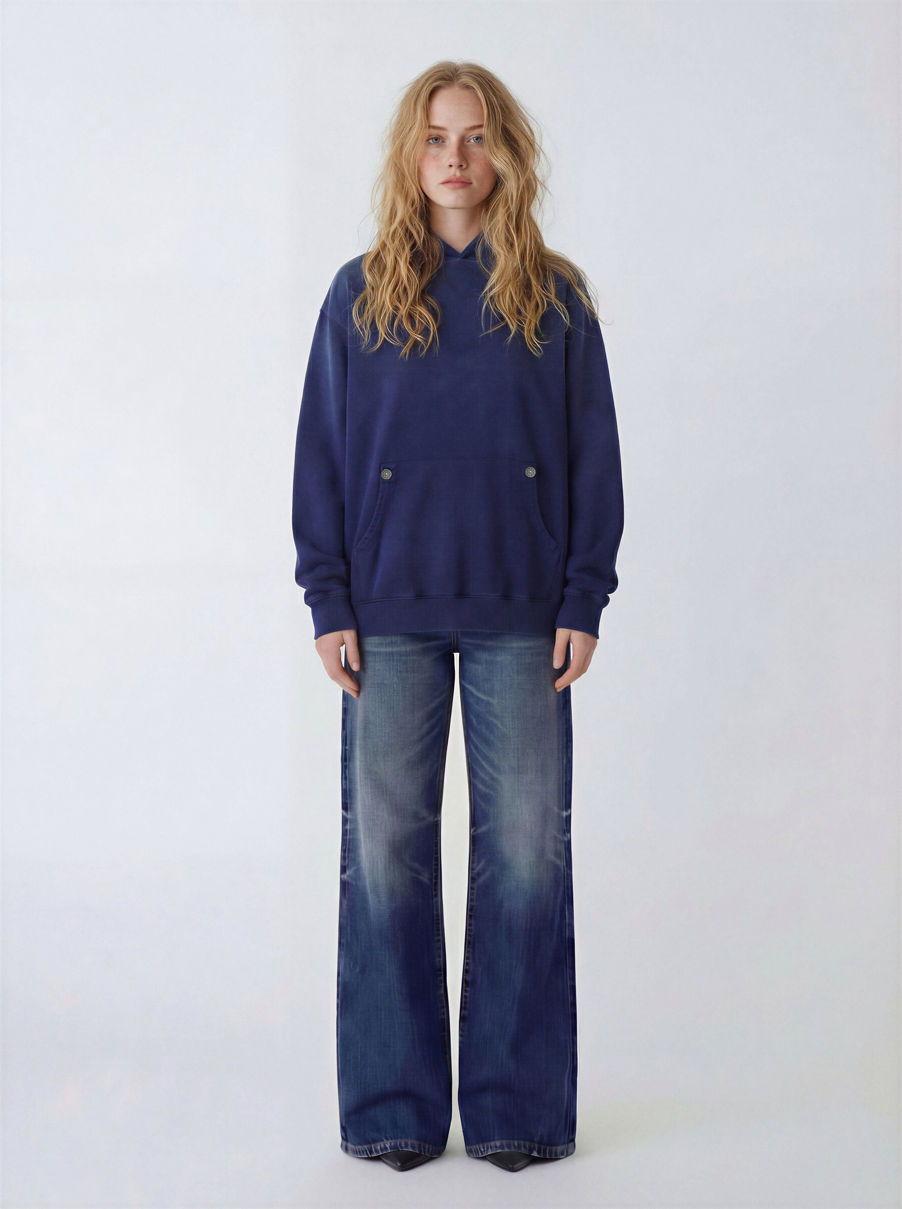 AM8500W NAVY HOODIE