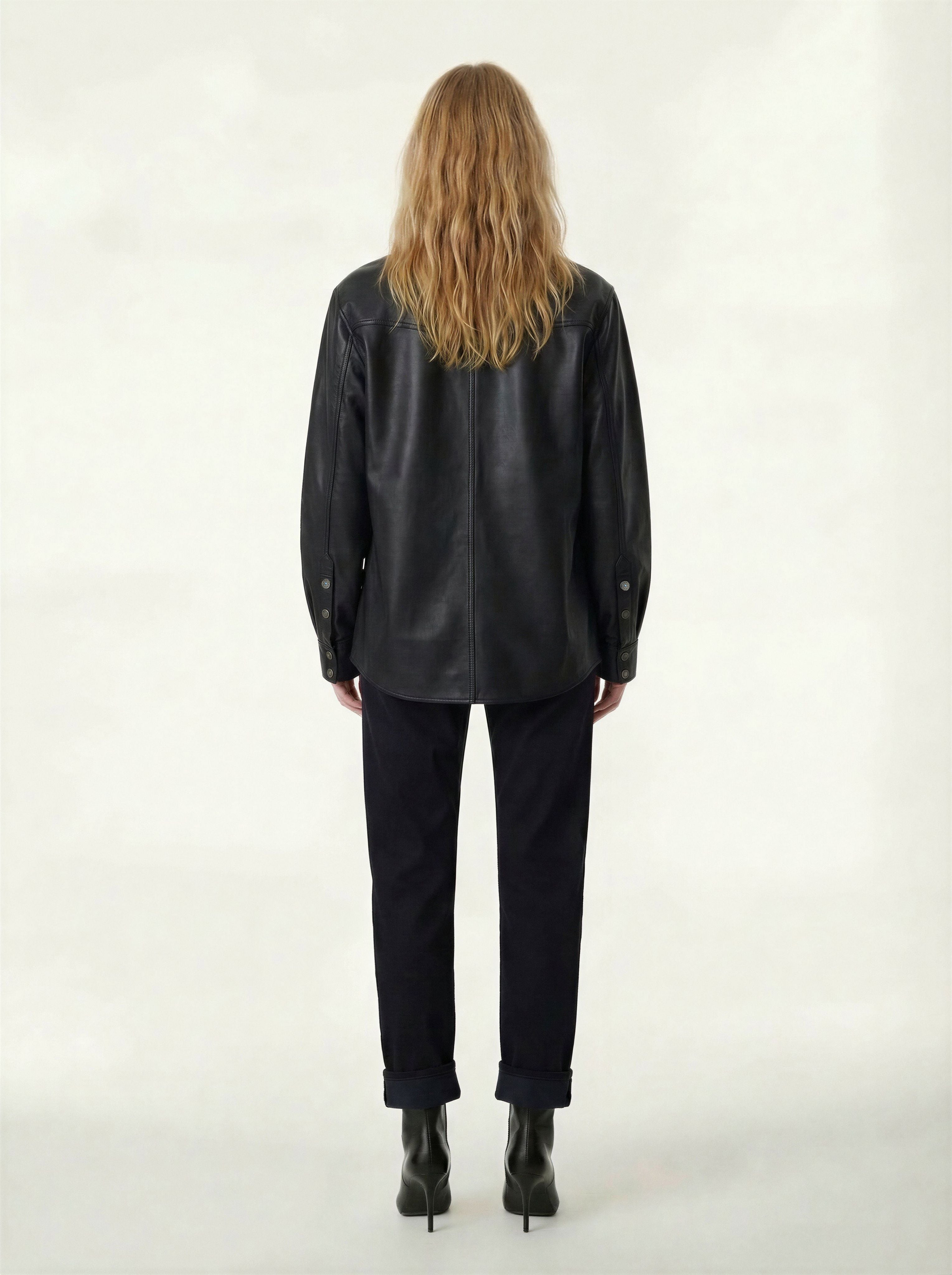 AM6006W BLACK SHIRT