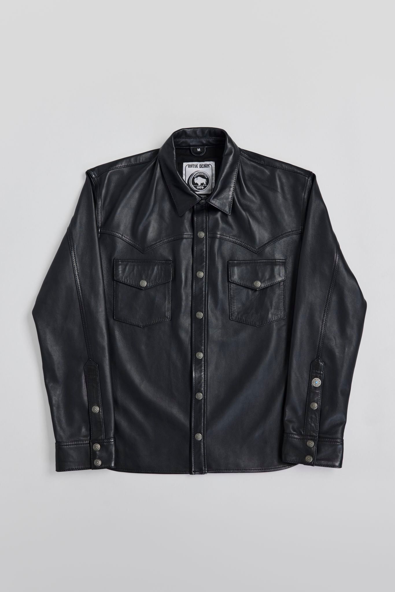 AM6006W BLACK SHIRT