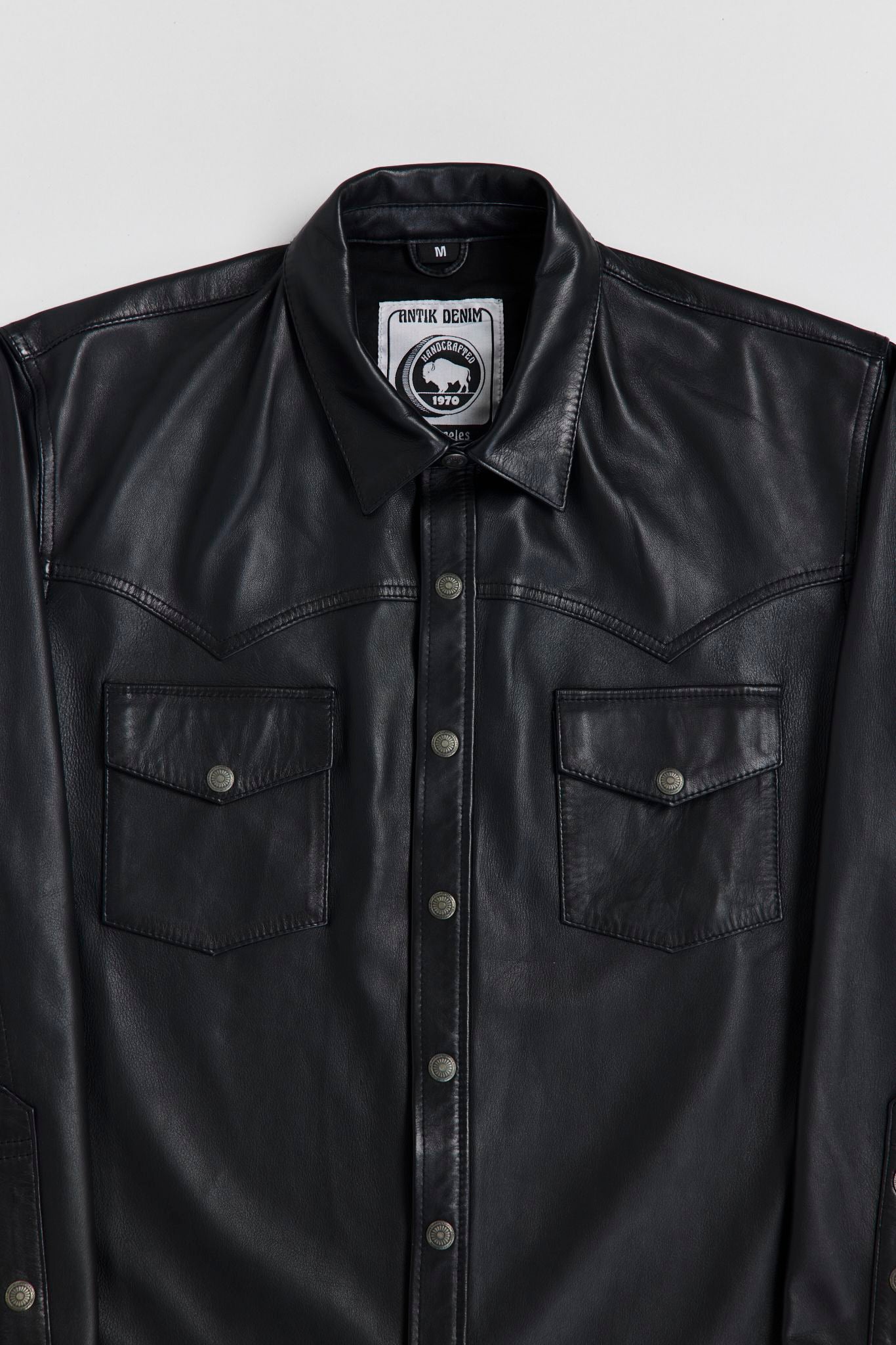 AM6006W BLACK SHIRT