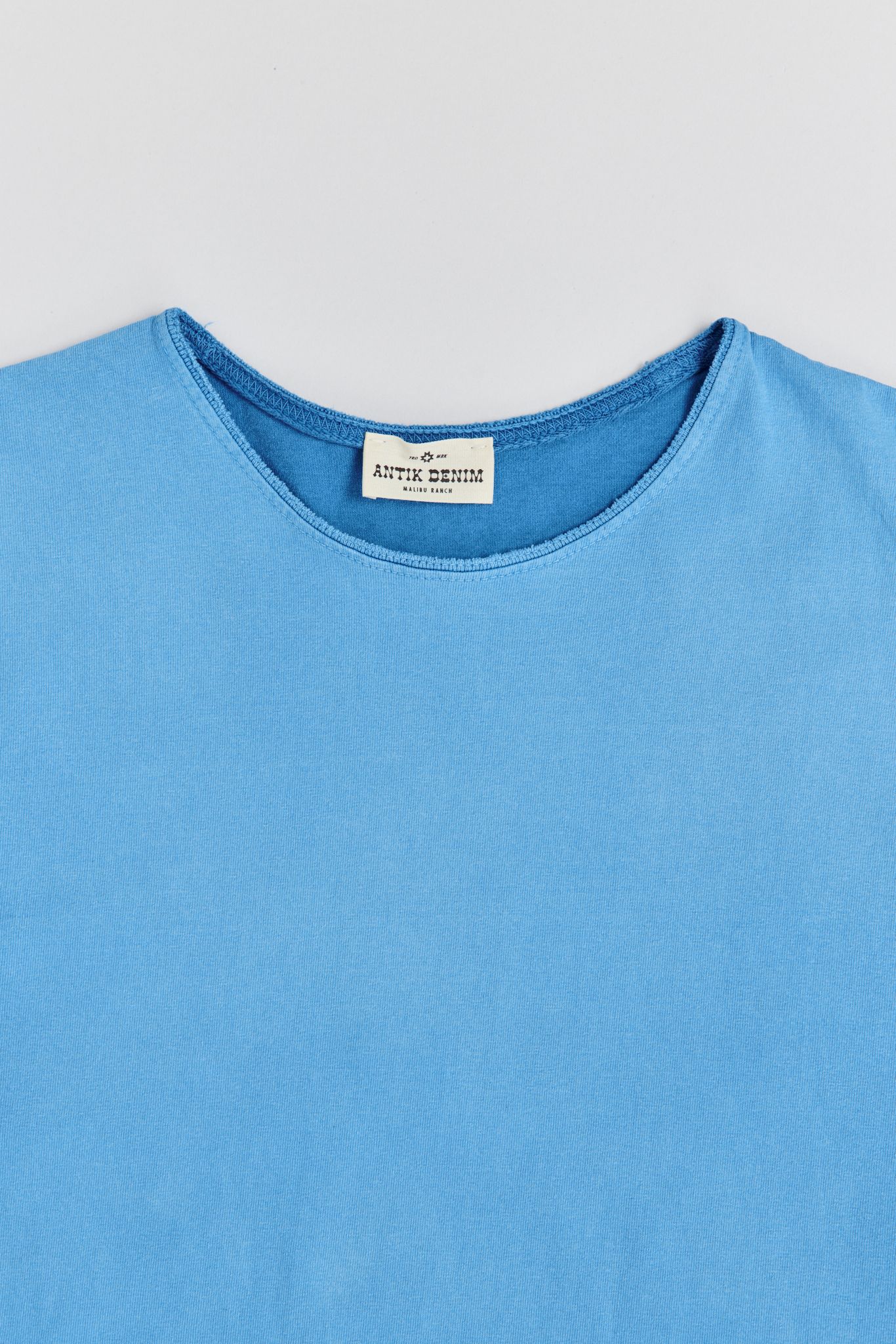 AM9100W TURQUOISE T-SHIRT