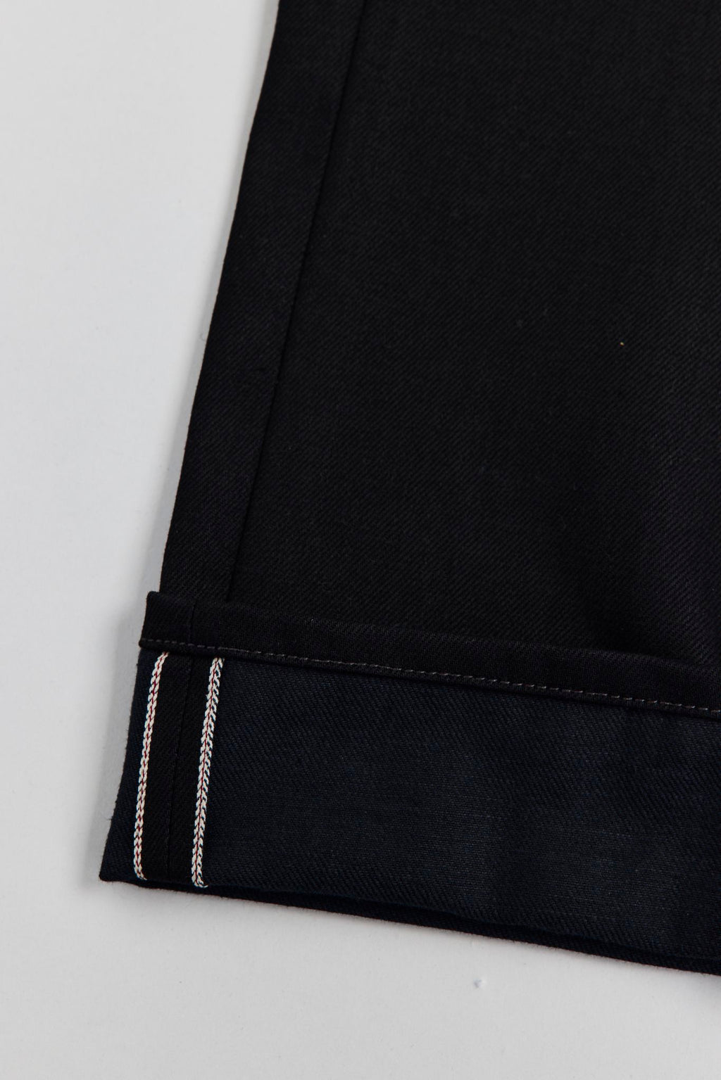 AM1002W RAW SLIM STRAIGHT JEANS