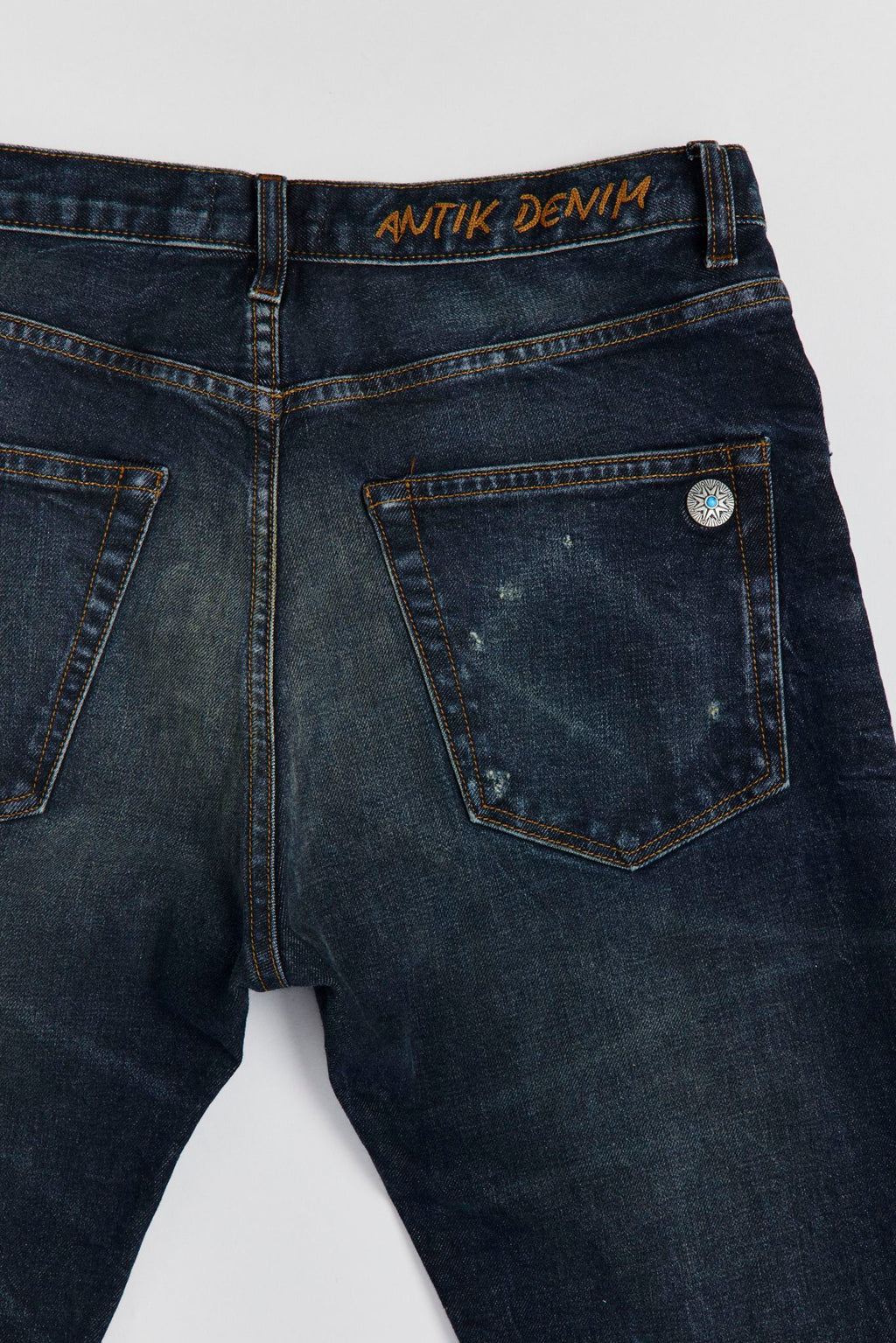 AM1001W HERITAGE SLIM STRAIGHT JEANS