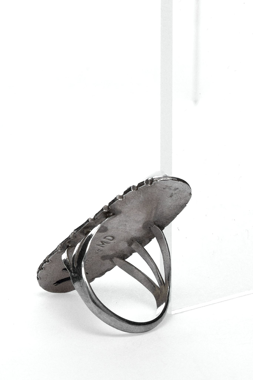 NA30002 RING RINGS