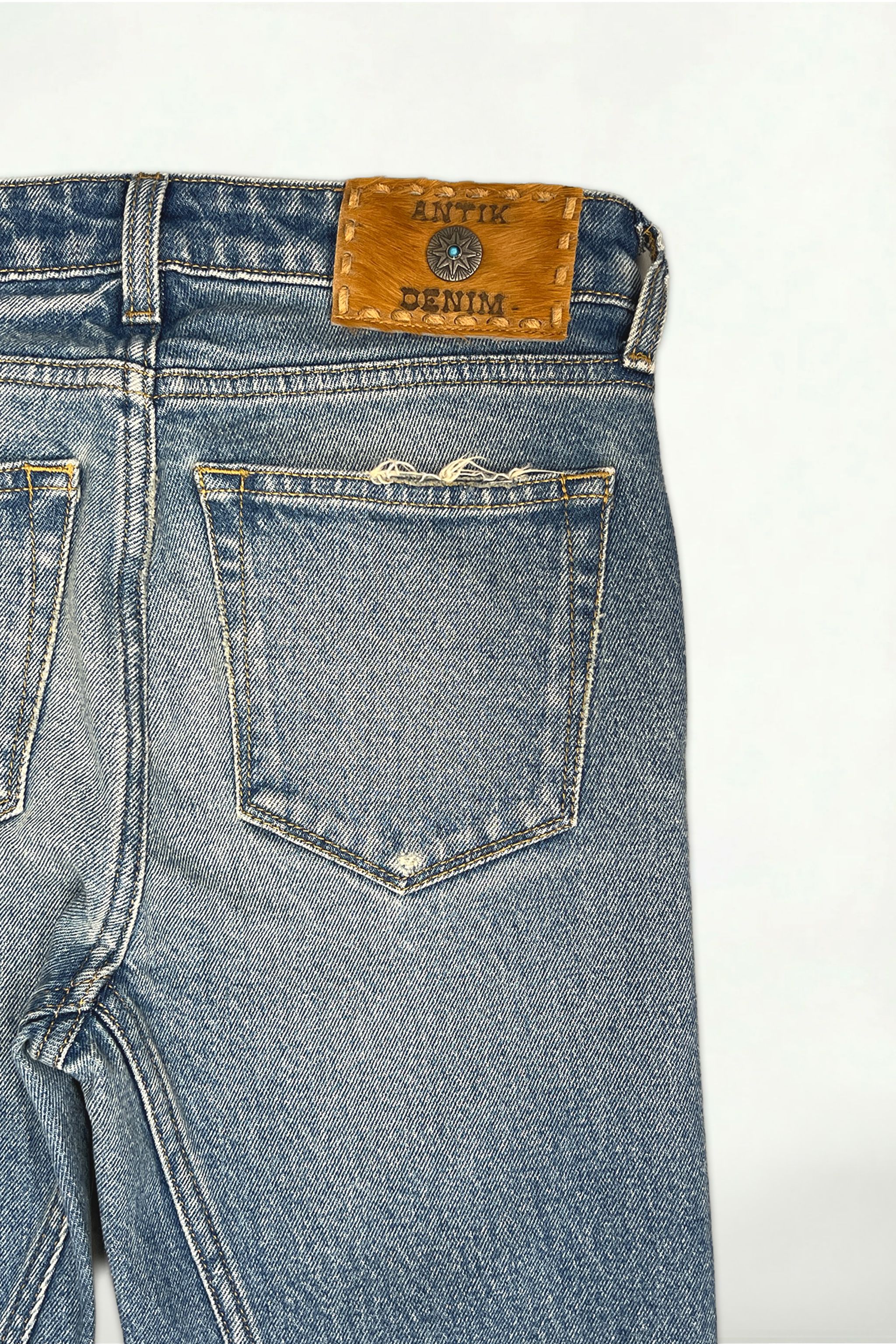 AW1900 MCKINNEY SUPER FLARE JEANS